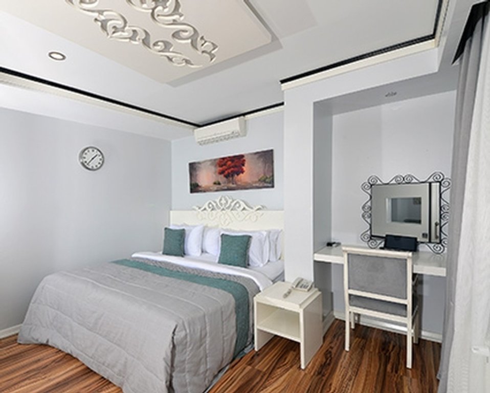The Marions Suite Hotel 13
