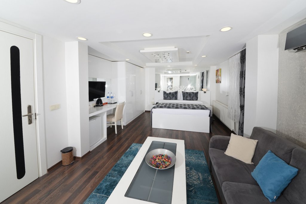 The Marions Suite Hotel 22