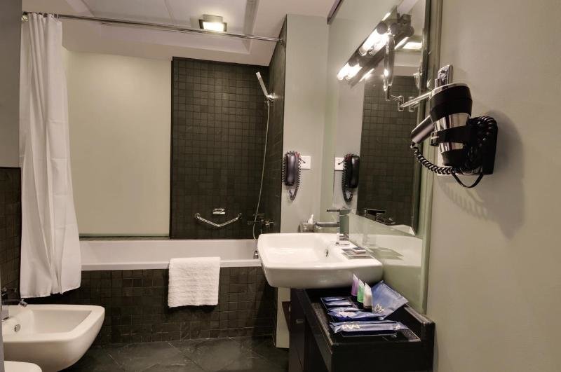Signature Hotel Apartments & Spa 4