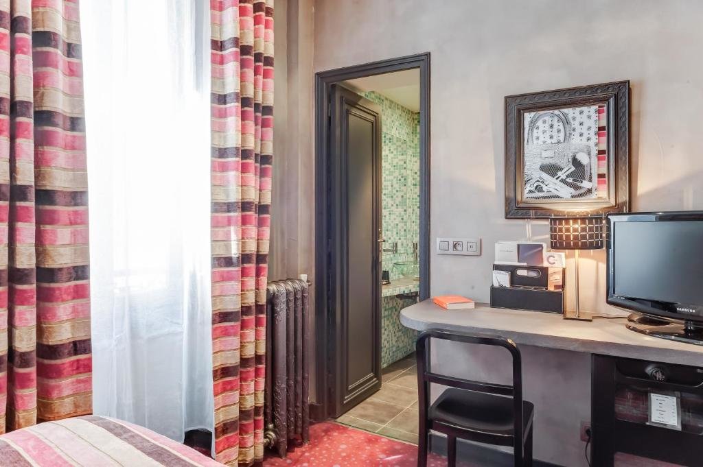 ZE Hotel 21