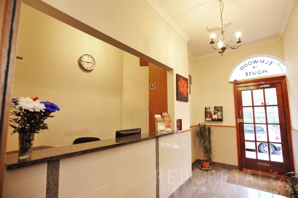 Elmwood Hotel 16