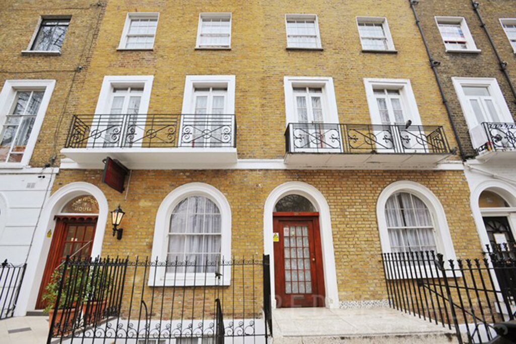 Elmwood Hotel 19