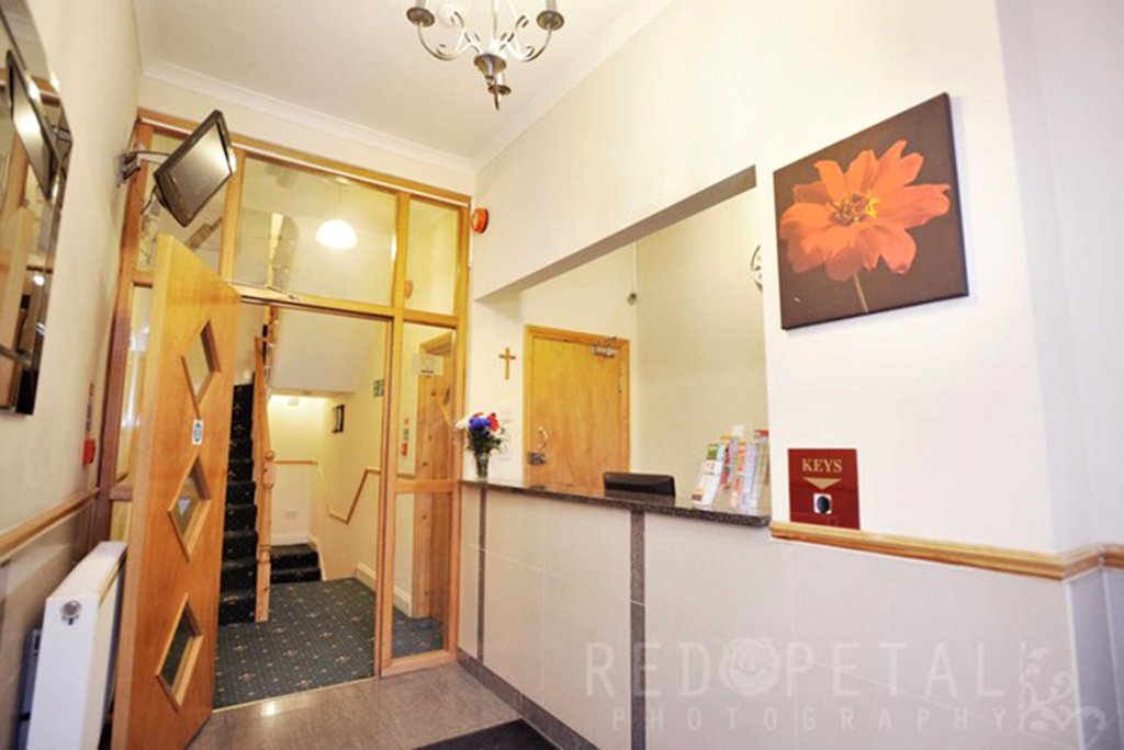 Elmwood Hotel 22