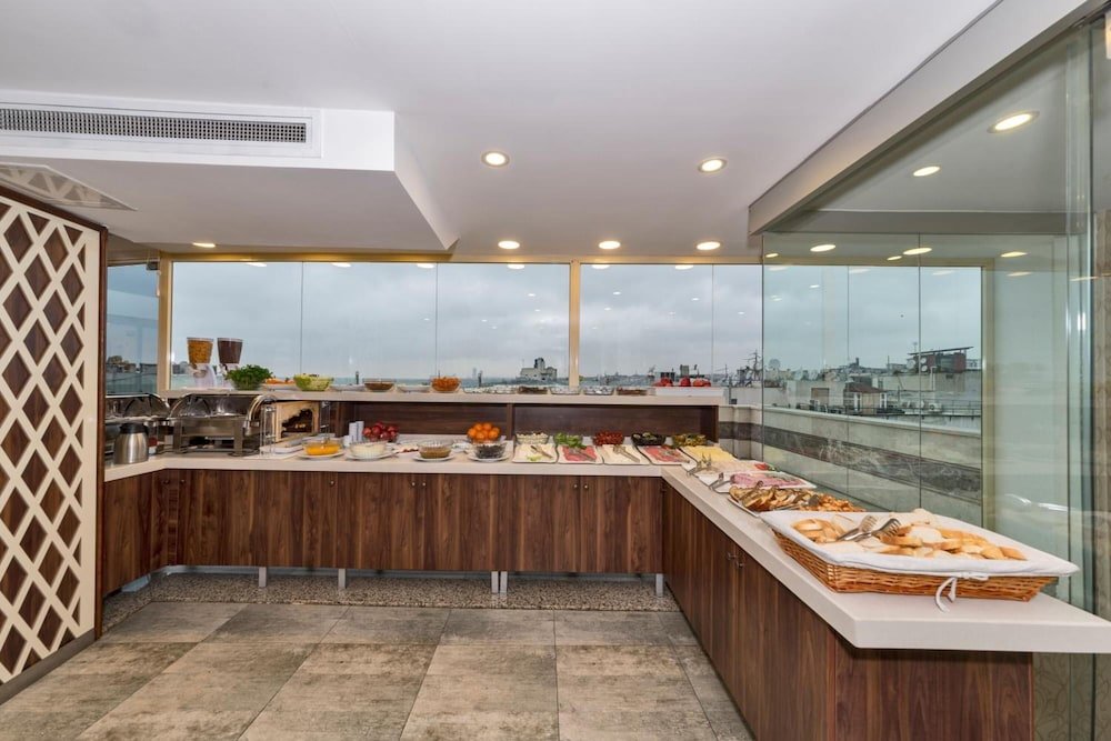 Marcello Hotel 18