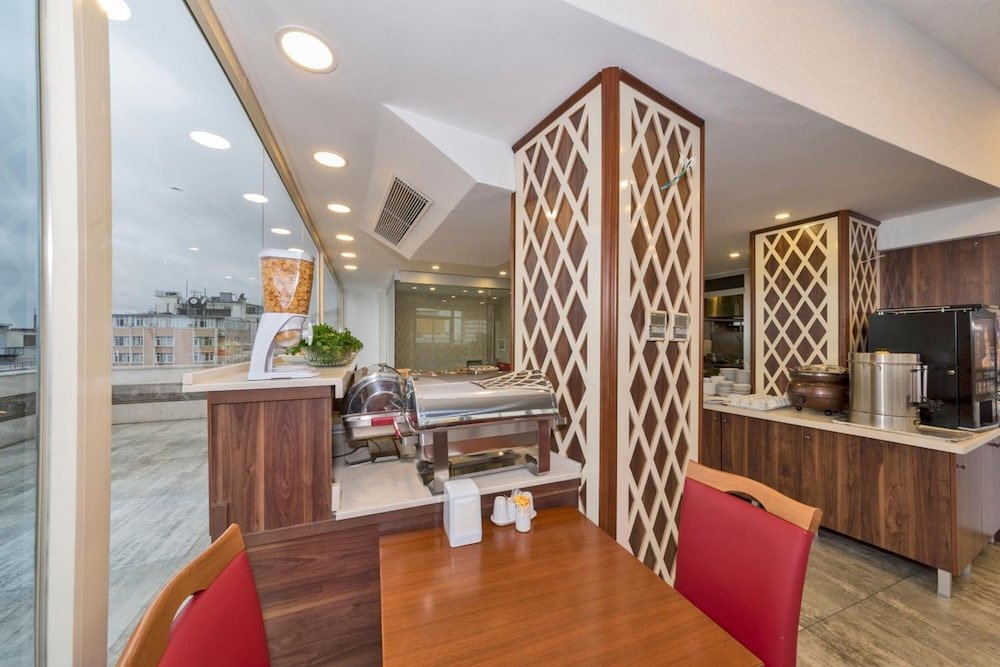 Marcello Hotel 22