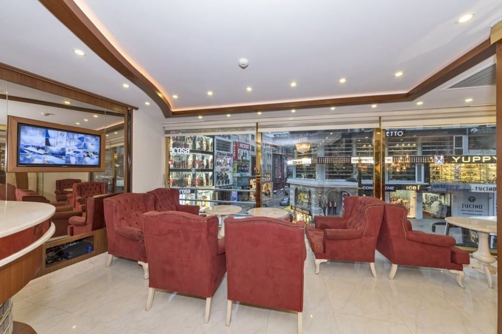 Marcello Hotel 24