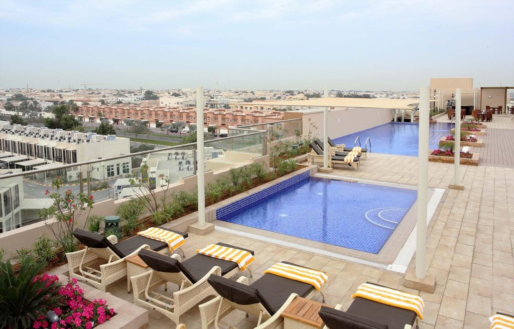 Metropolitan Hotel Dubai 6