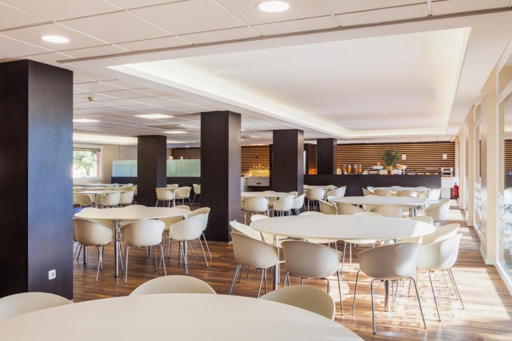 Montserrat Hotel & Training Center 17