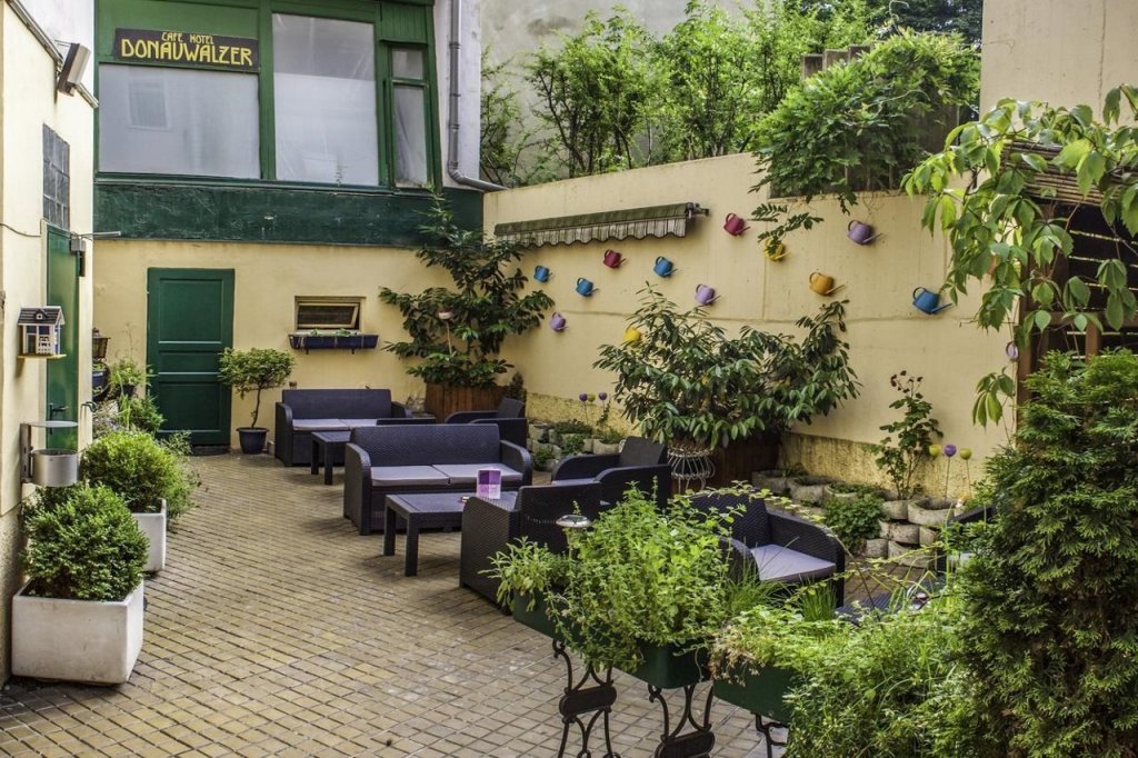 Boutique Hotel Donauwalzer 11