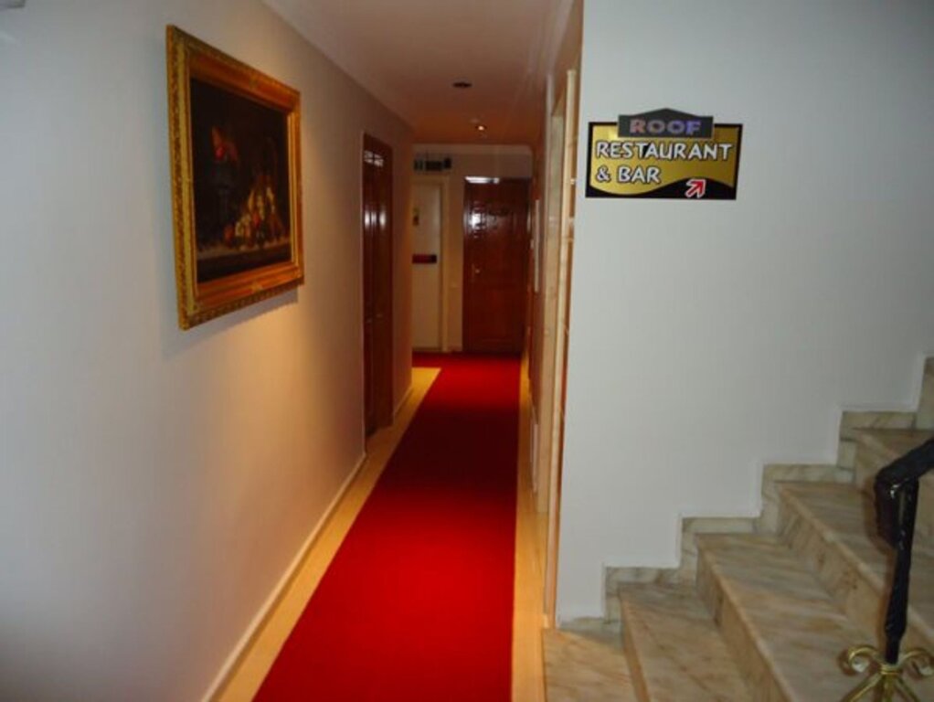 Sembol Hotel 13