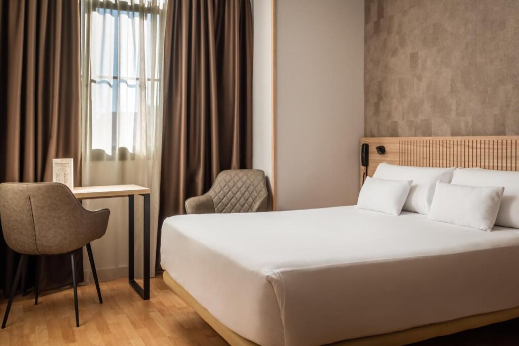 Sunotel Central 12