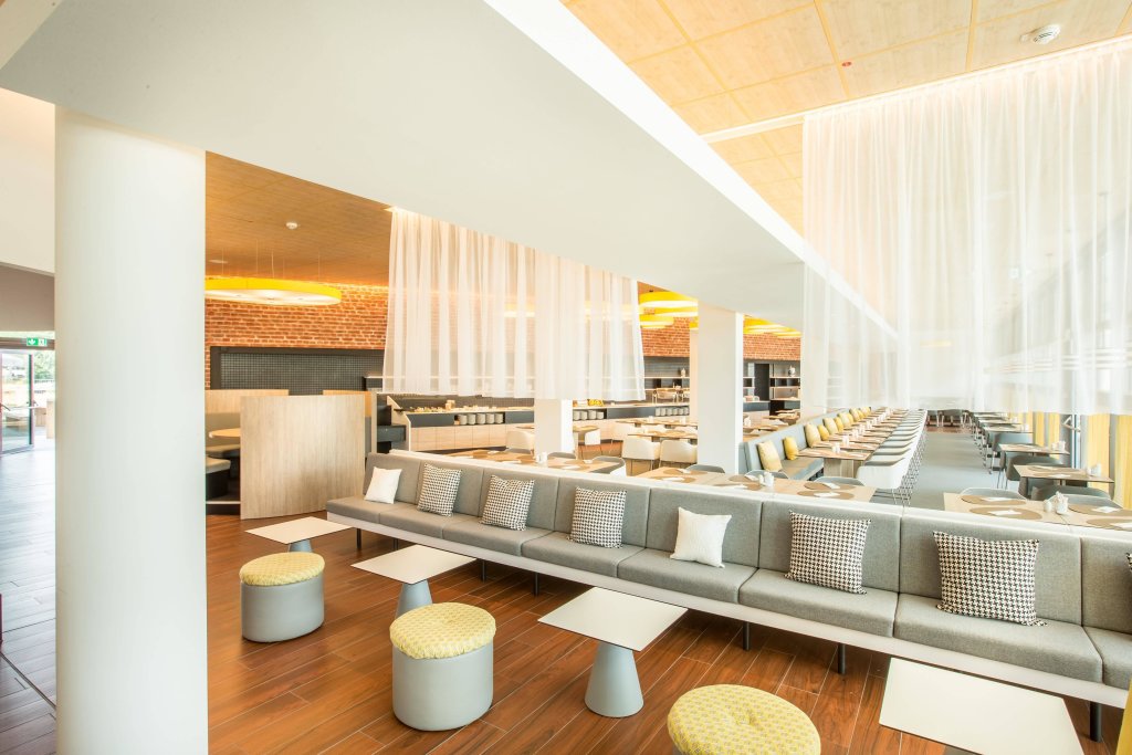 Comfort Hotel Frankfurt Airport West 10