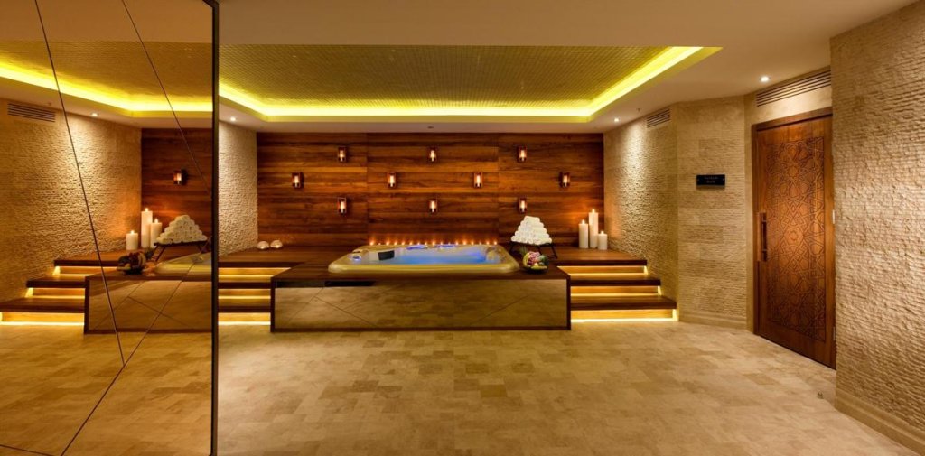 Doubletree By Hilton Istanbul Old Town 11