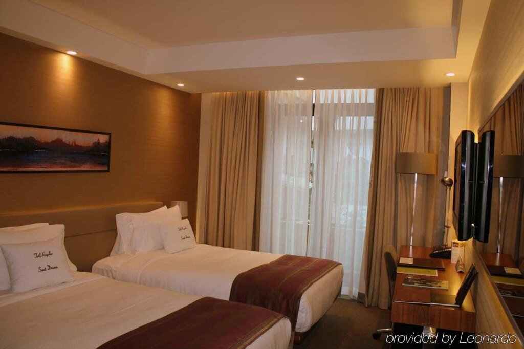 Doubletree By Hilton Istanbul Old Town 5
