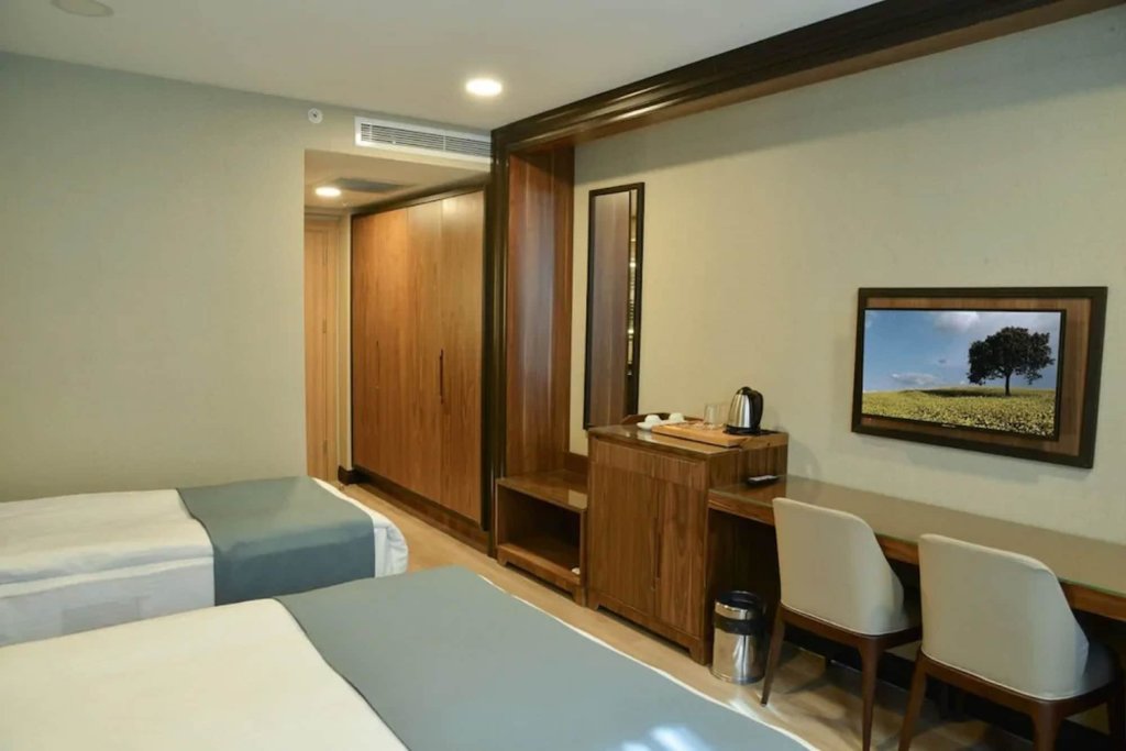 Valens Hotel Downtown 16