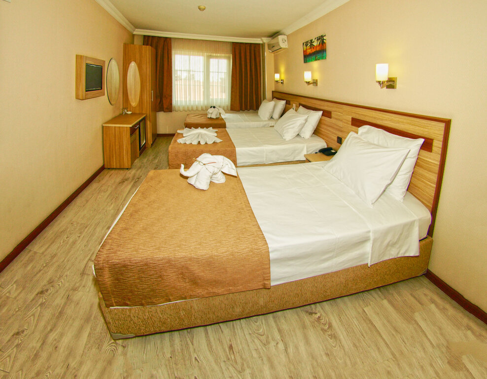 Gold Hotel 1