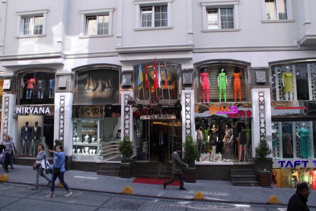 Gold Hotel 12