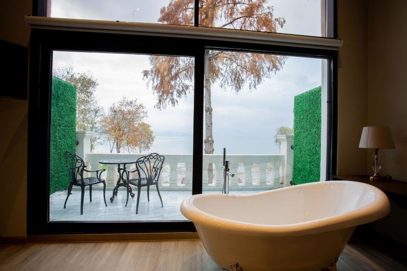 Del Lago Luxury Hotel By Saracoglu 1