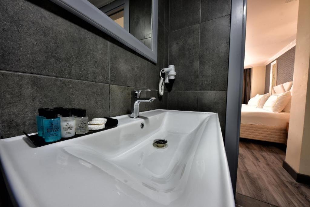 Almina Inn Hotel 14