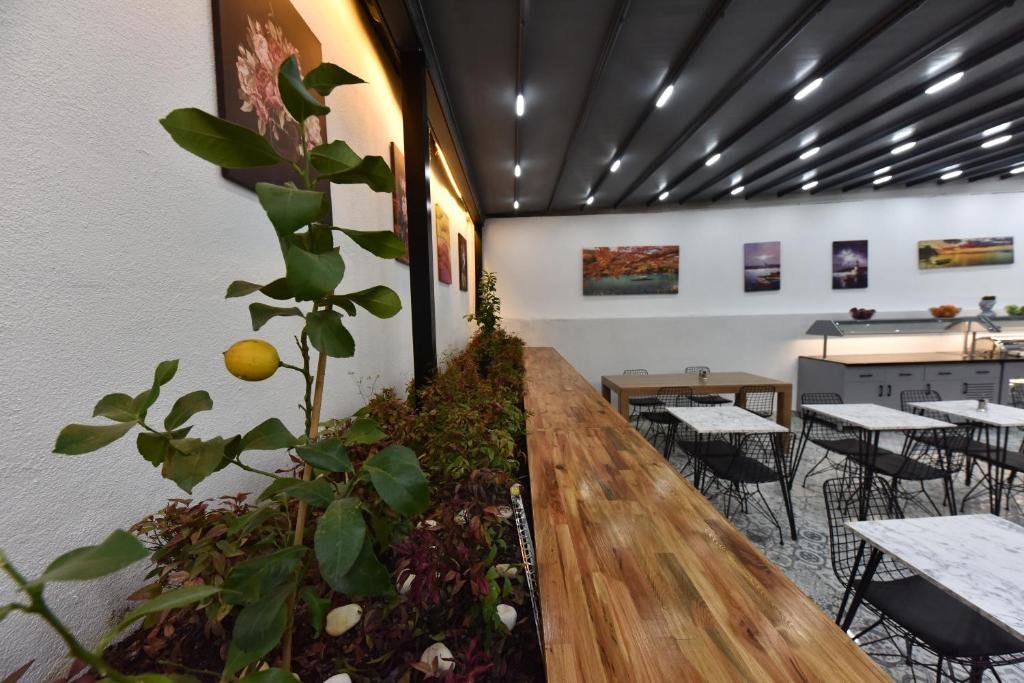 Almina Inn Hotel 20