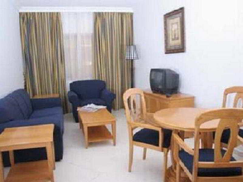 Dolphin Hotel Apartments 13