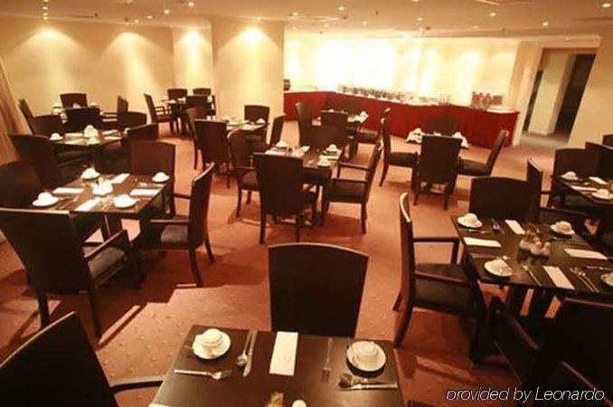 Dolphin Hotel Apartments 5