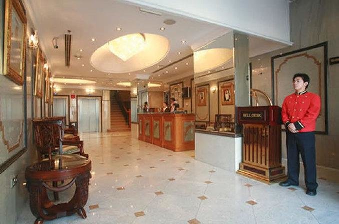 Dolphin Hotel Apartments 6