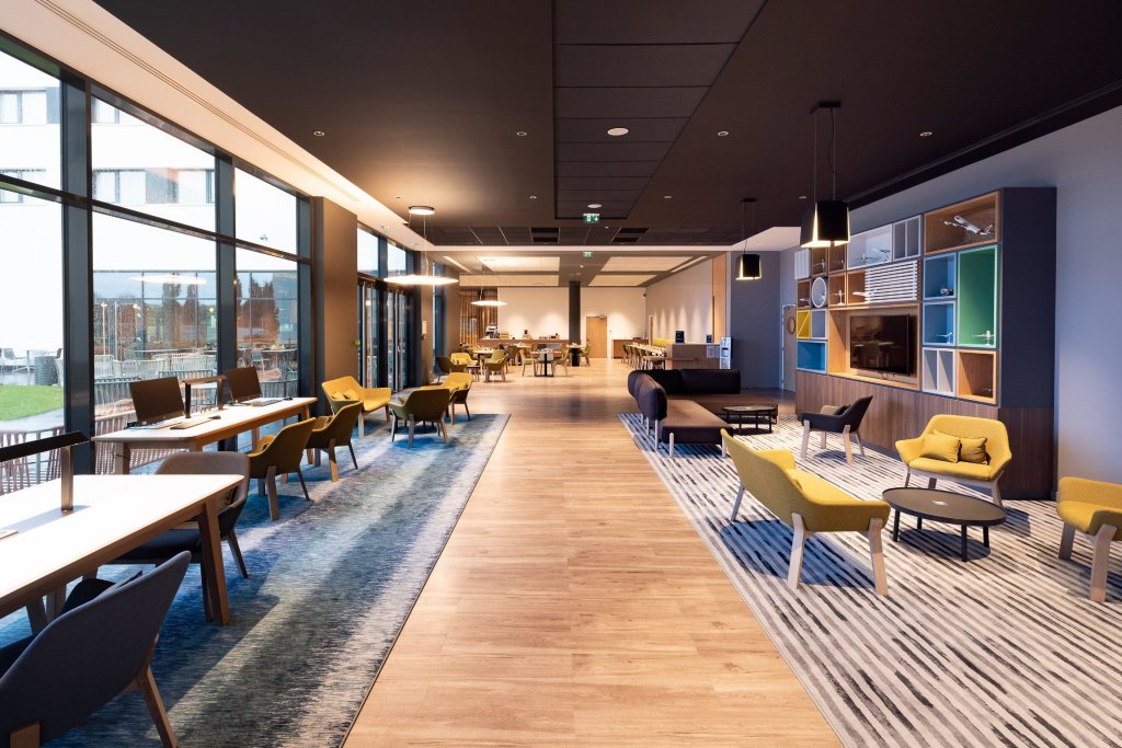 Holiday Inn Paris CDG Airport, an IHG Hotel 8