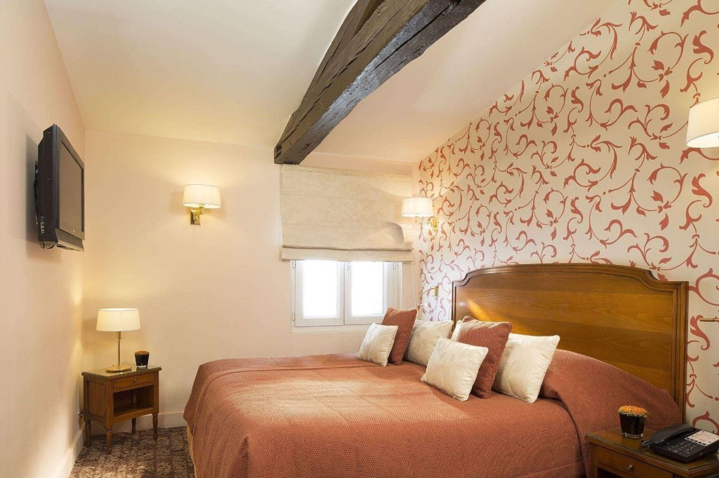 Hotel Queen Mary Paris 15