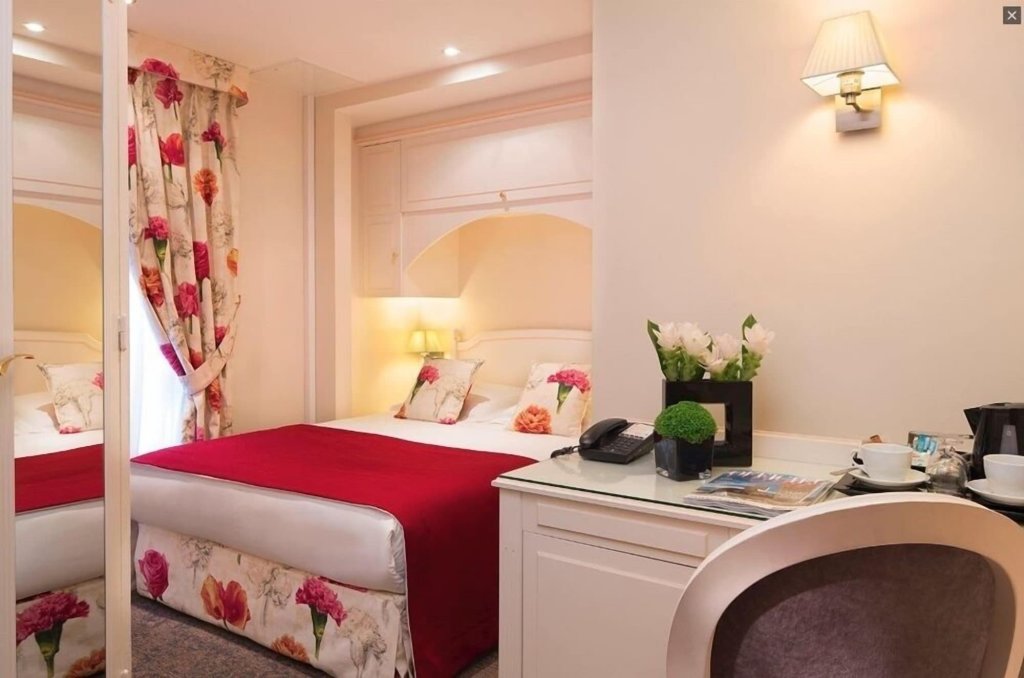 Hotel Queen Mary Paris 16