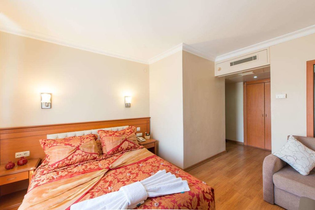 Prestige Hotel Old City 1