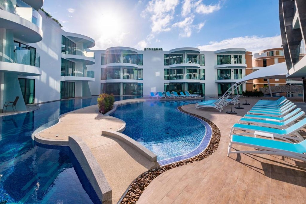 Address Beach Resort 1