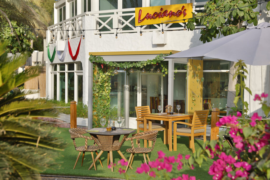 Habtoor Grand Resort, Autograph Collection 13