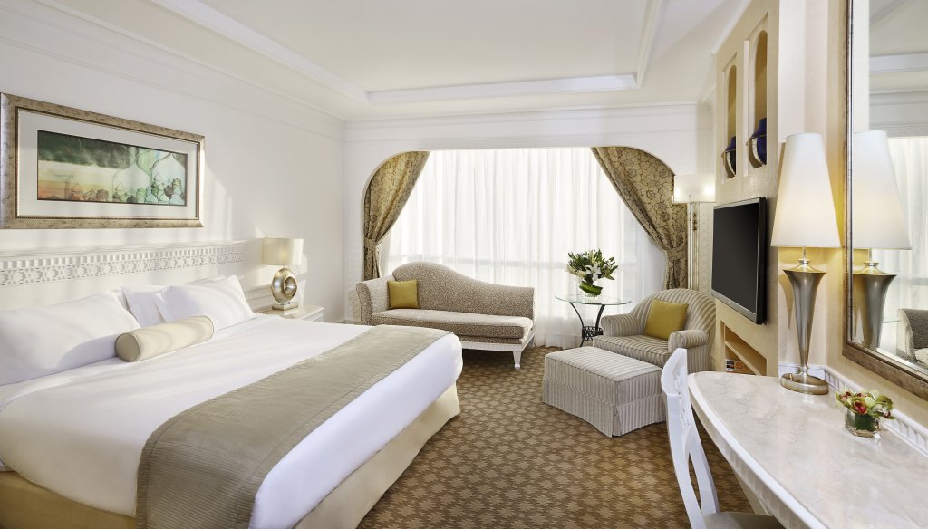 Habtoor Grand Resort, Autograph Collection 3