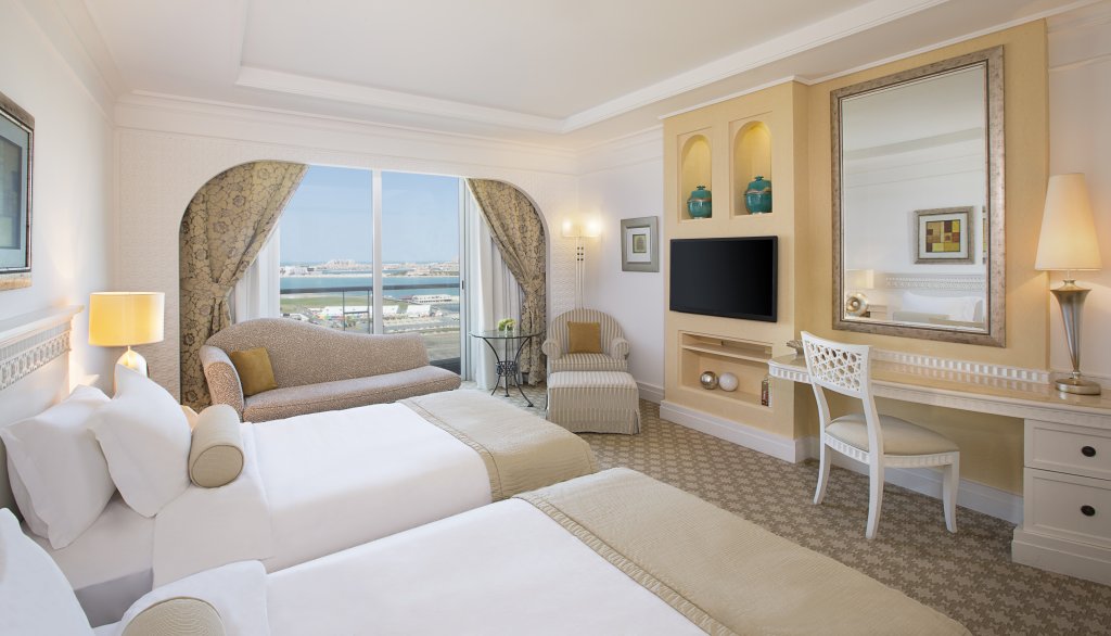 Habtoor Grand Resort, Autograph Collection 5