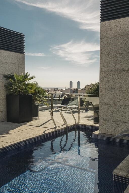 Suites Avenue 1