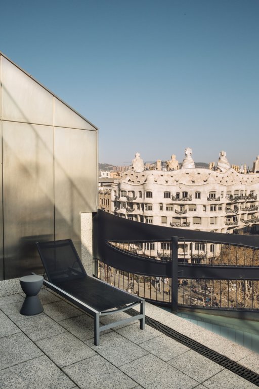 Suites Avenue 24