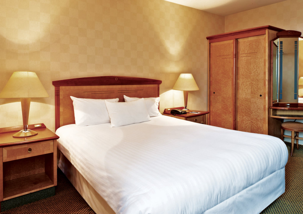 Millennium Hotel Paris Charles de Gaulle 13