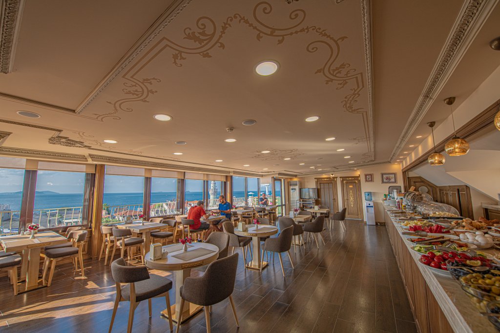 Kaftan Hotel 11