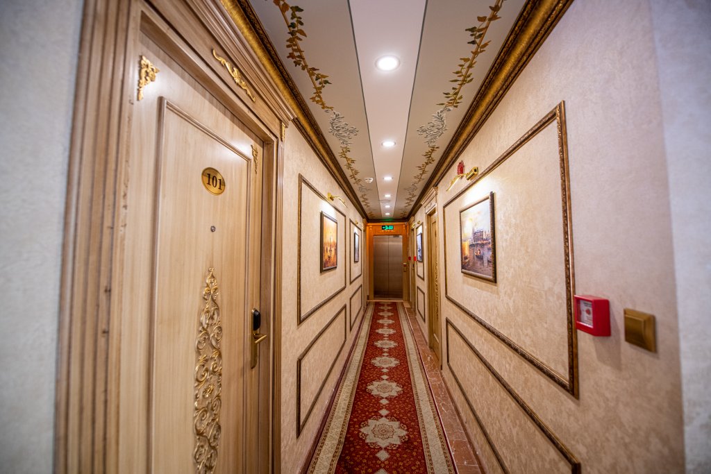 Kaftan Hotel 13