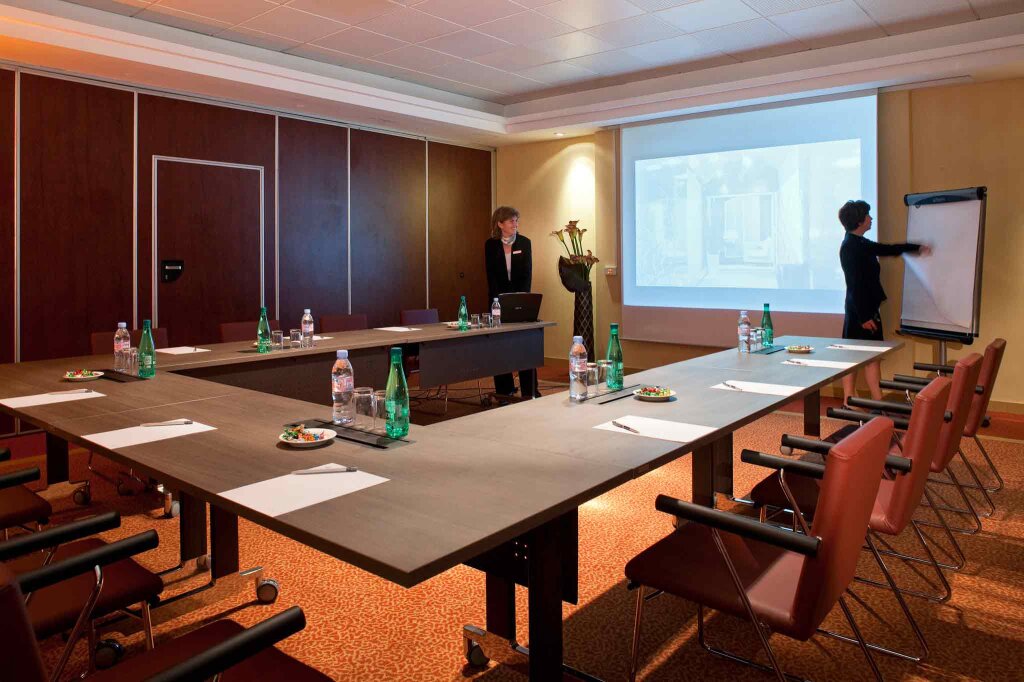 Mercure Paris CDG Airport & Convention 17