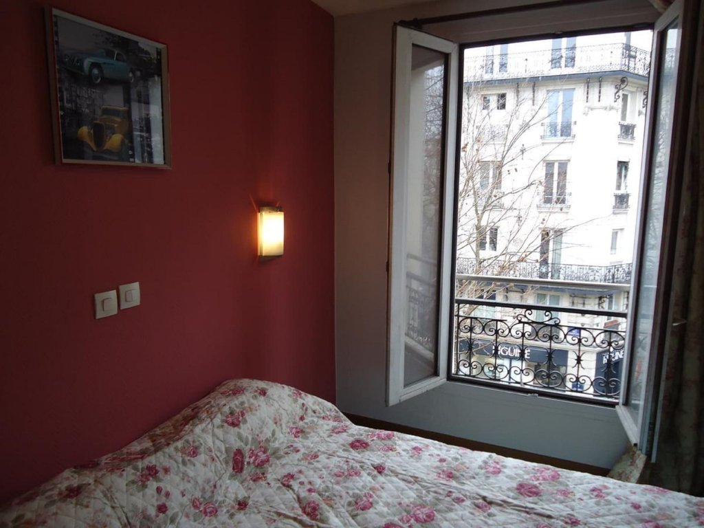 Hipotel Paris Gambetta Republique 18