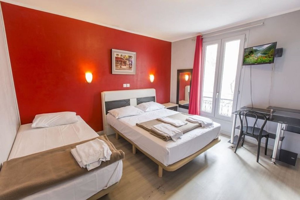 Hipotel Paris Gambetta Republique 20
