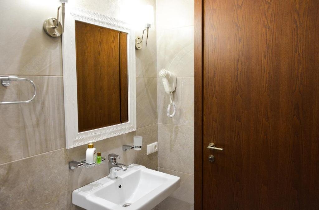 Eleon Boutique Hotel 16