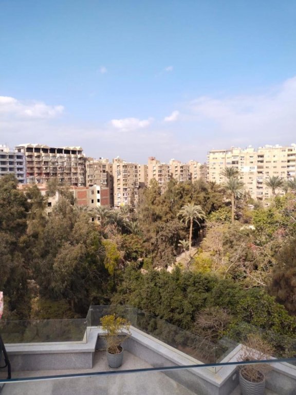Pyramid Front Hotel 23
