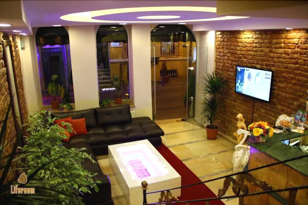 Hotel Life Room 21