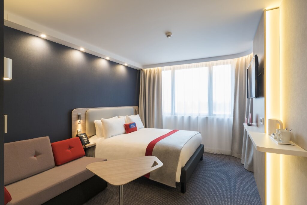 Holiday Inn Express Paris - CDG Airport, an IHG Hotel 2