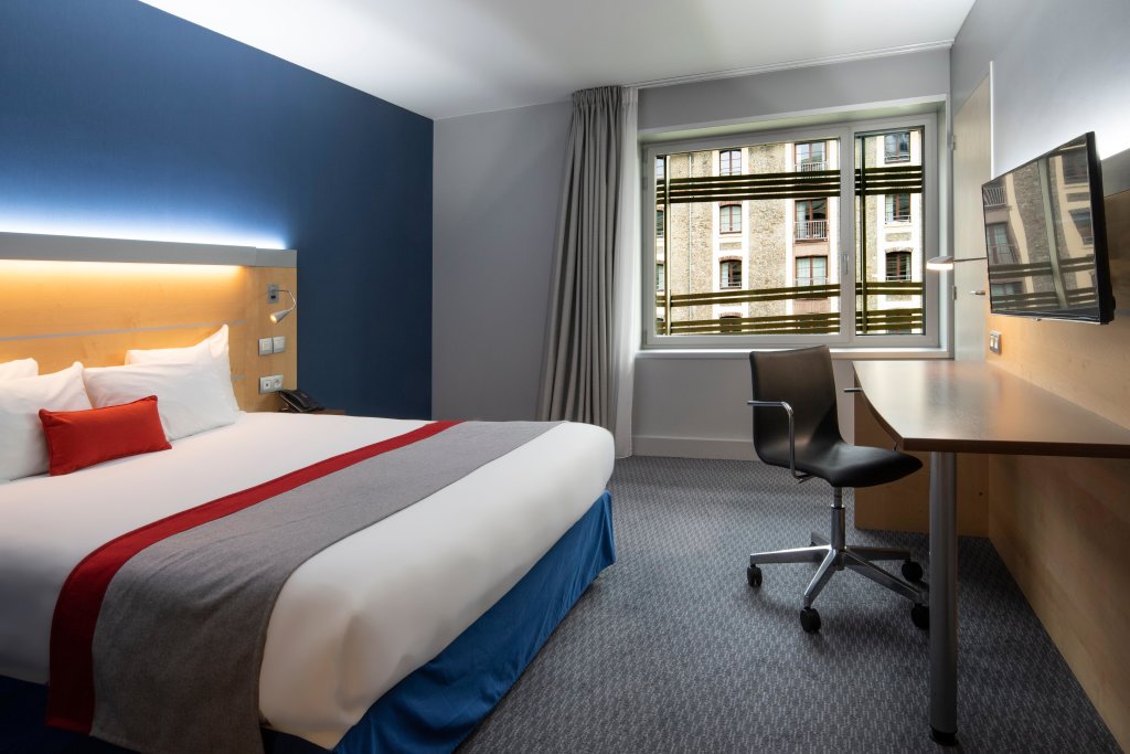 Holiday Inn Express Paris-Canal de la Villette, an IHG Hotel 10