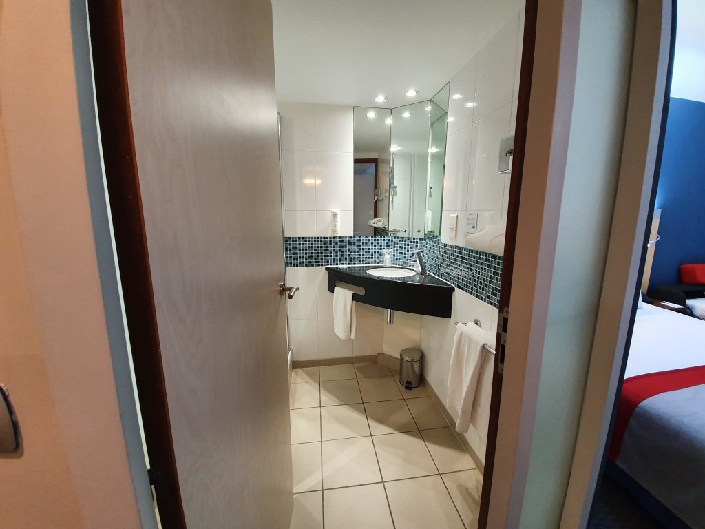Holiday Inn Express Paris-Canal de la Villette, an IHG Hotel 11