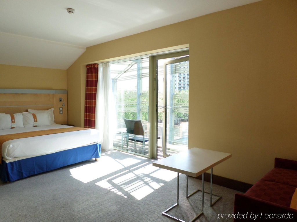 Holiday Inn Express Paris-Canal de la Villette, an IHG Hotel 4
